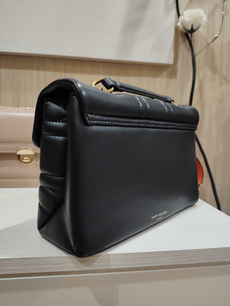 Уникална чанта Kurt Geiger