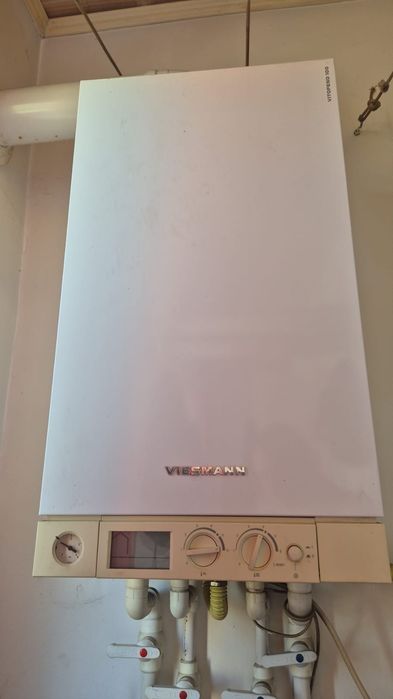 Centrală pe gaz viessmann vitopend 100 +4 calorifere [urgent]