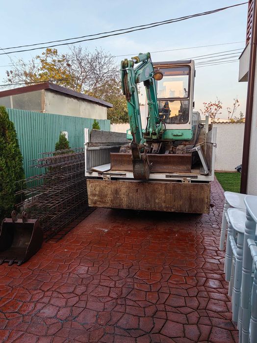 Prestez servicii bobcat miniexcavator basculabila inchiriez