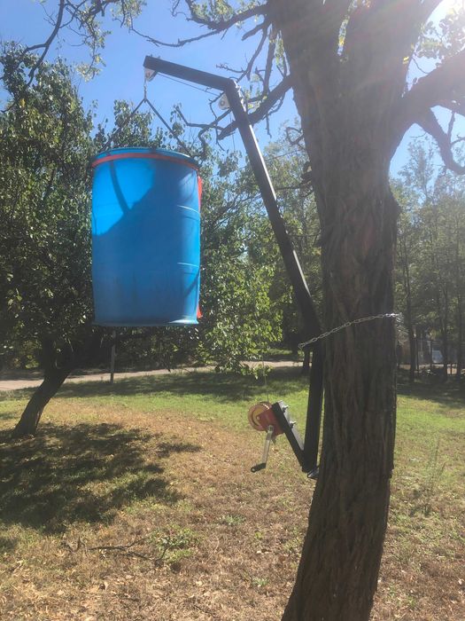 Стойка за автоматична хранилка за диви животни