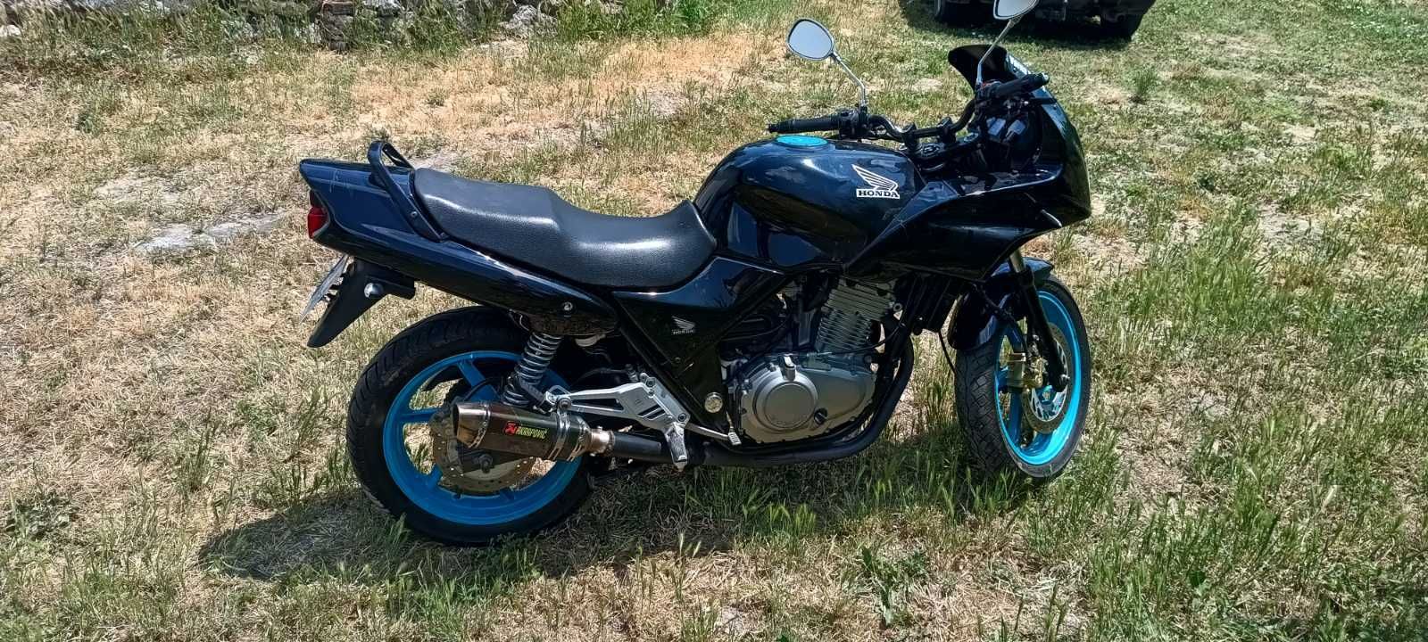 Мотоциклет Хонда CB 500 S, 2003 г. - перфектен за начинаещи