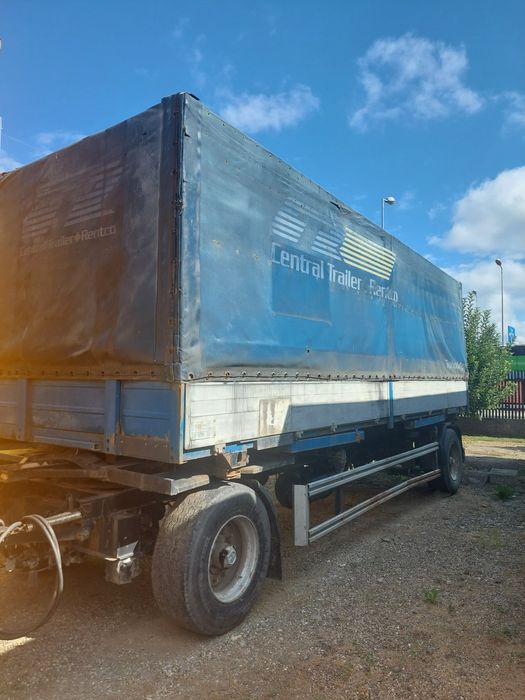 Remorca platforma pentru containere