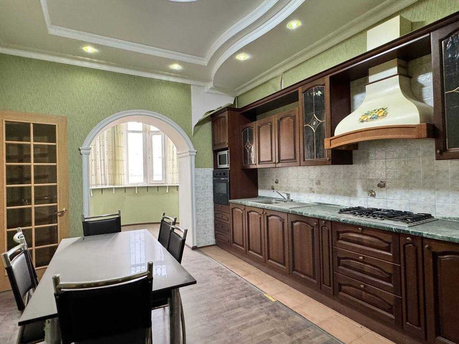 СРОЧНО ПРОДАМ! 4 комнатная Попугайчик, улица Чехова. 164м2 + 84м2