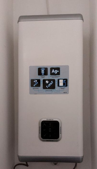 Водонагреватель Ariston