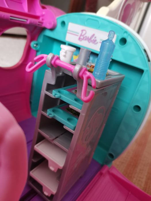 Avionul lui Barbie