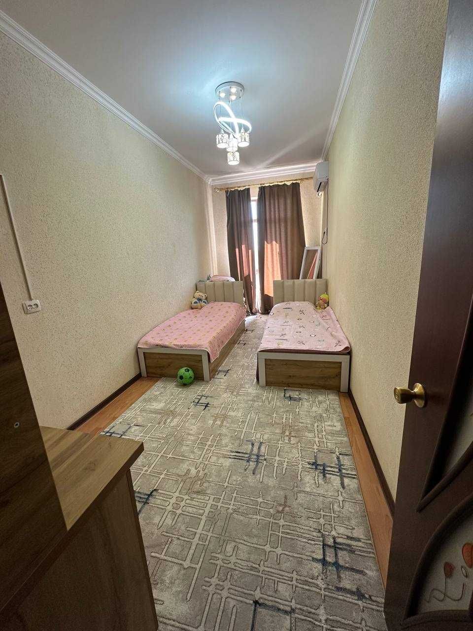 Продаётся 2х комн квартира на 4 этаже Нихол кольцо