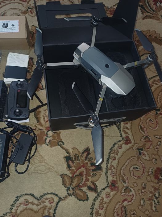 Квадро коптер MAVIC PRO Platinum.