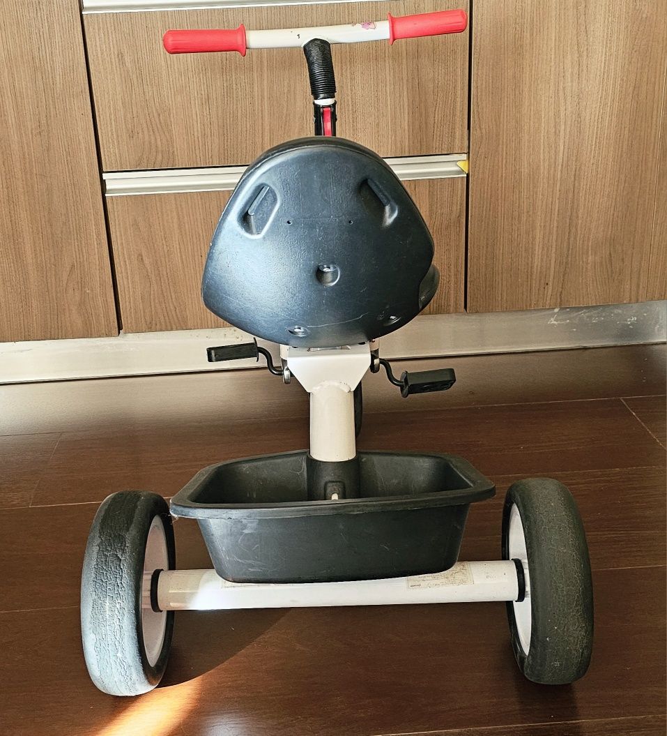 Детска триколка Chipolino Рънър + подарък камионче Ride-on