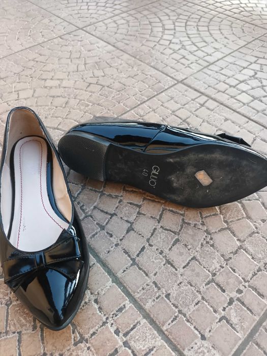 Vand pantofi piele naturala lacuita, marimea 40