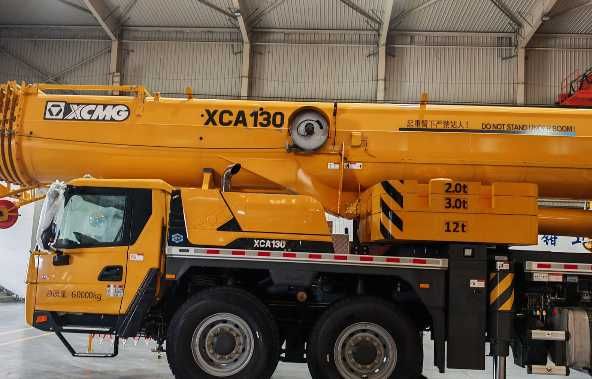 Avtokran XCMG 130 tonna