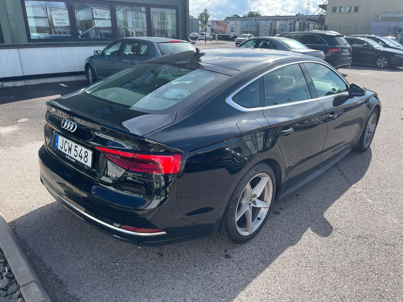 Vând Audi A5 2017