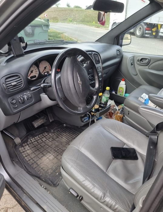 Chrysler voiajer 2.8