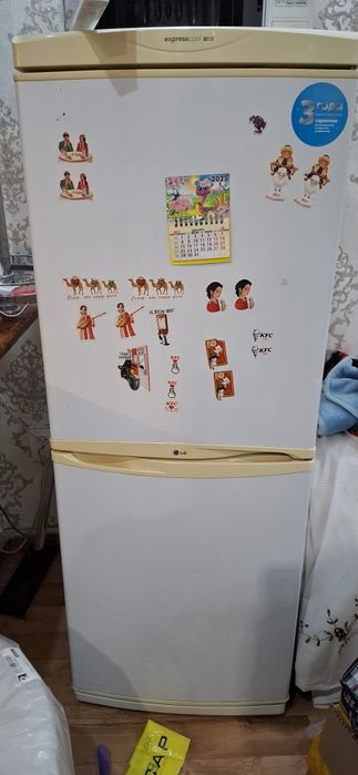 Срочно Холодильник LG