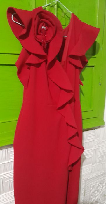 Прокат вечерних платьев.