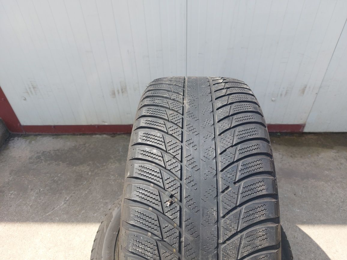 50 lei bucata! Doua anvelope M+S/IARNA 225 50 17 Bridgestone
