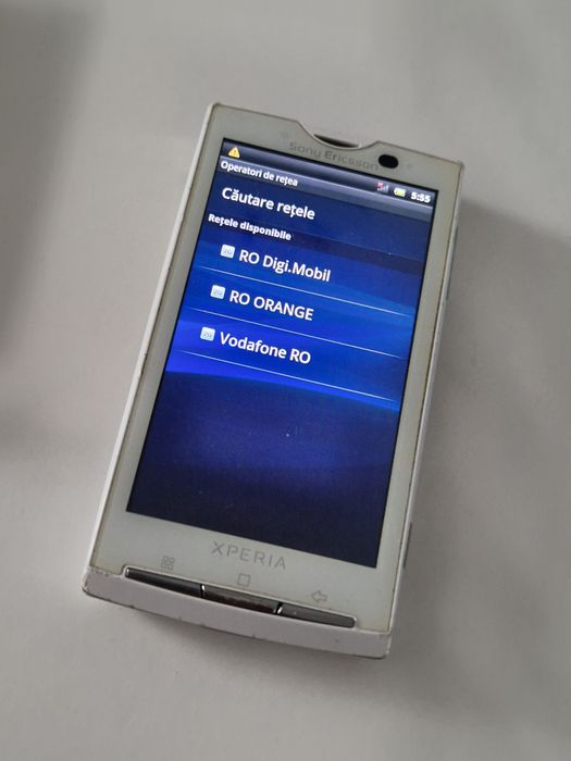 Telefon cu touchscreen Sony Xperia,  nu se conectează