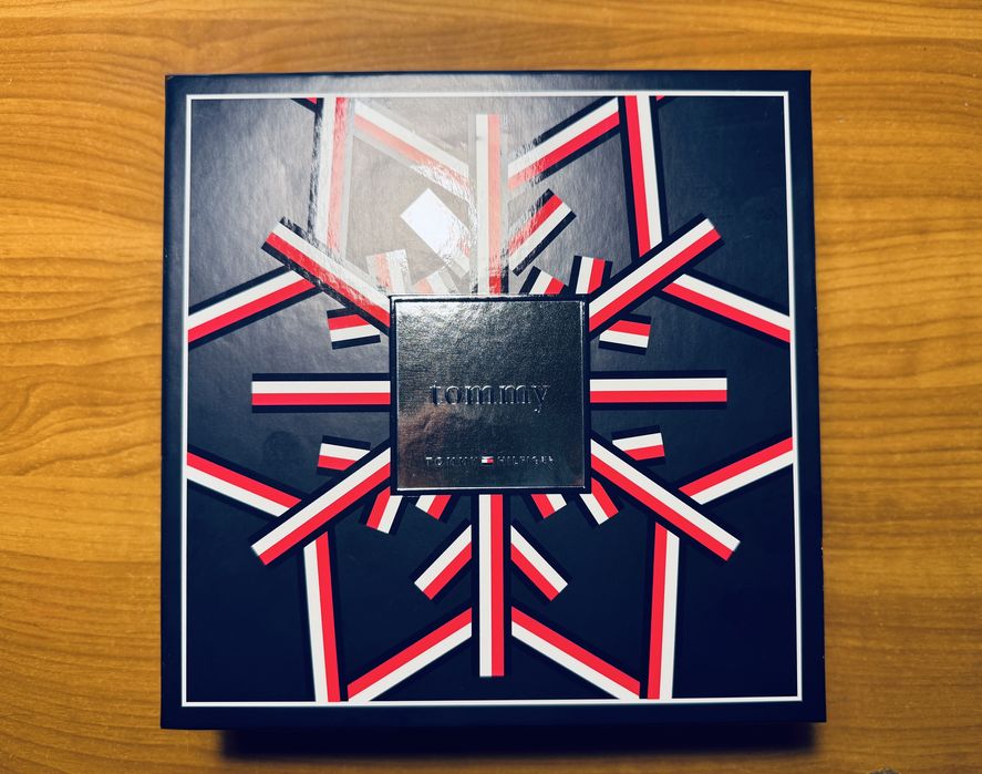 Set Tommy Hilfiger (edt 100ml  gel 100ml)