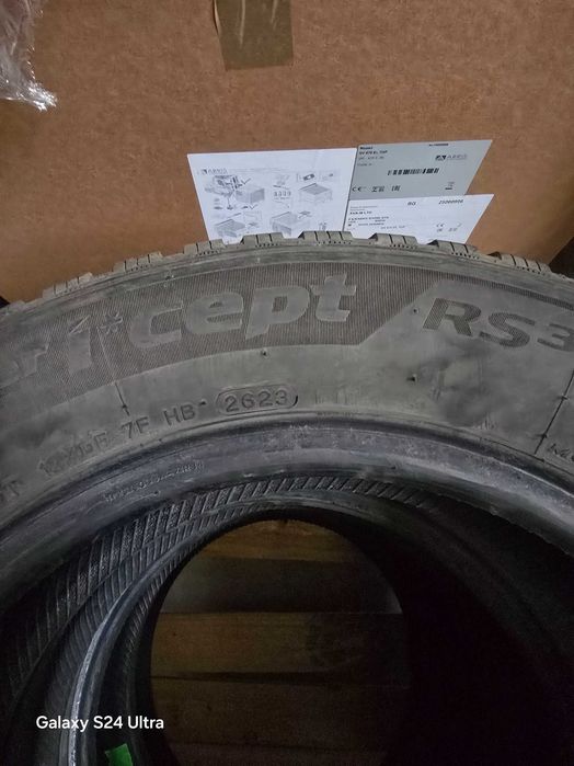 Продавам зимни гуми 185/65/15 Hankook winter cept RS3 Перфектни!