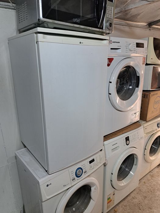 продам LG  холодильник для офиса отличное состояние