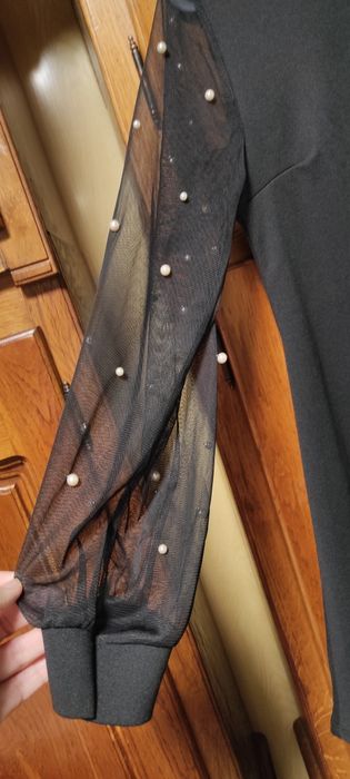 Rochiță neagra scurta.