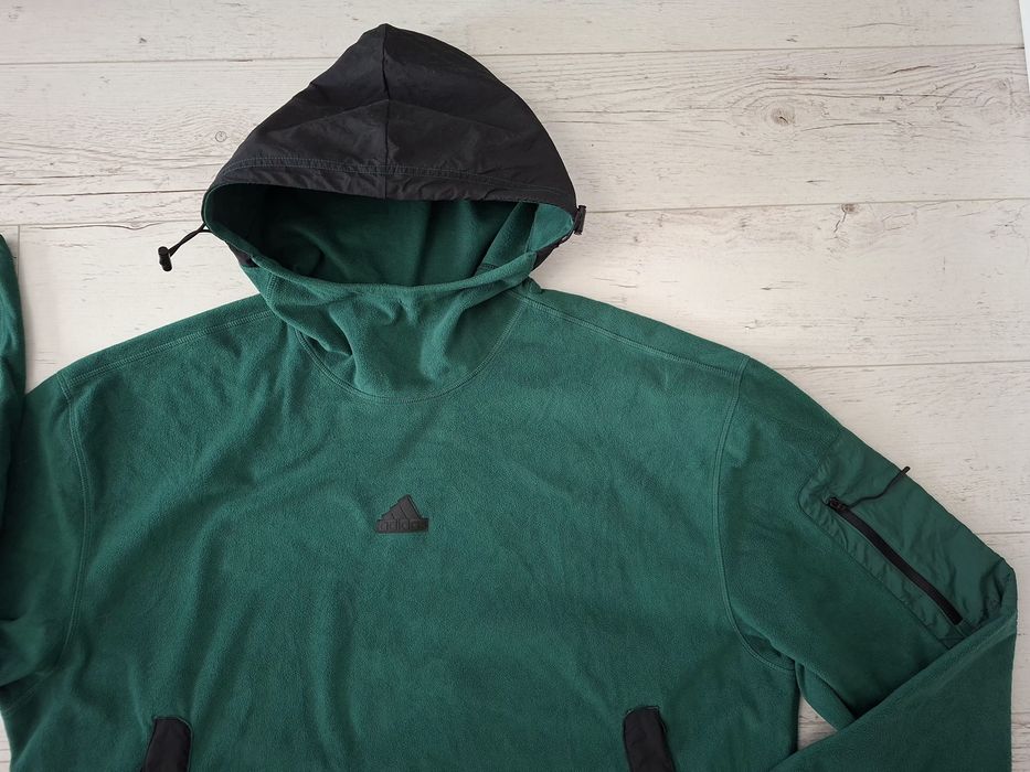 Adidas City Escape-Ориг.поларен суичър