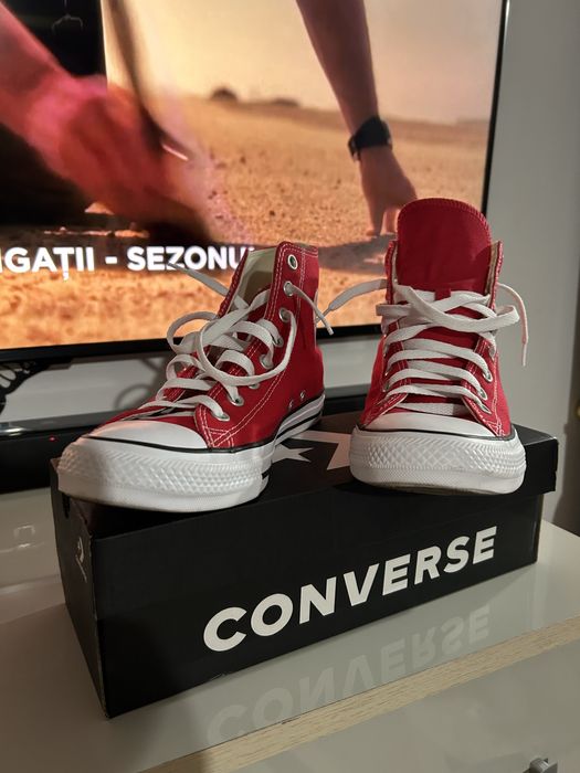 Vand Converse marimea 42 (27 cm)