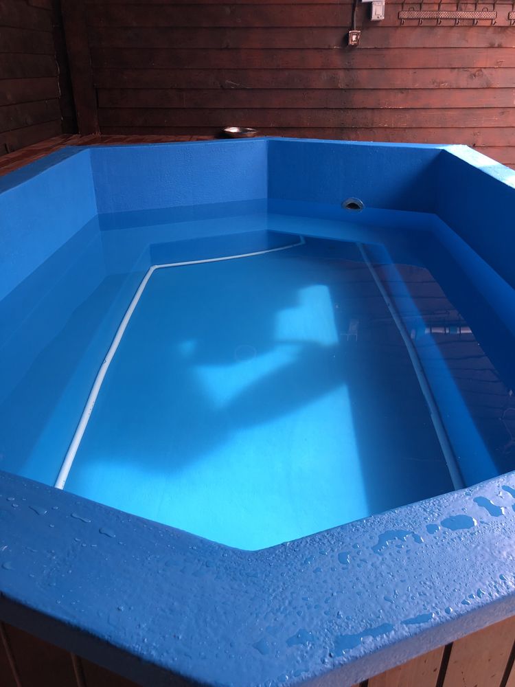 Inchiriez cabana cu piscina si  minipiscina incalzite cu jacuzzi