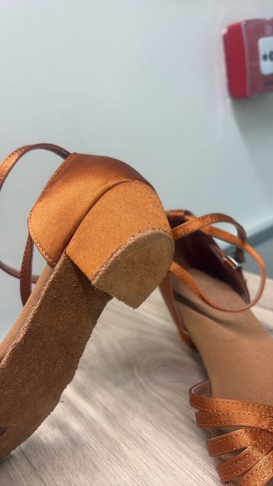 Продается туфли для танцев