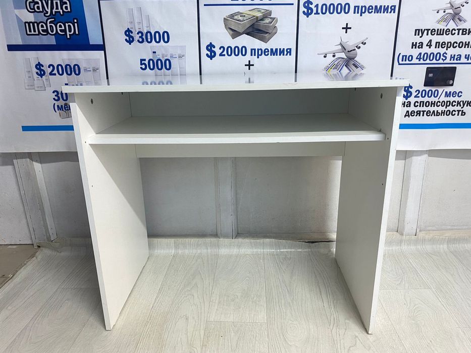 Продается б/у Шкаф и стол