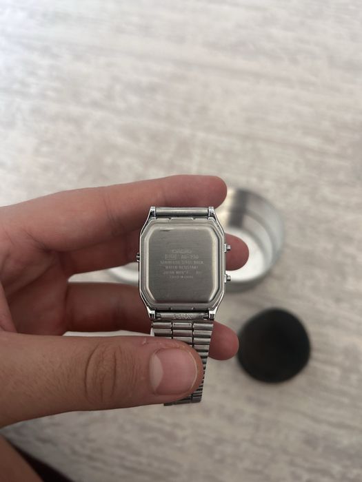Продаестсья часы Casio