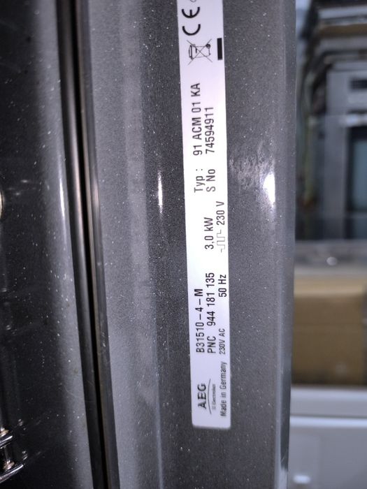 Фурна  AEG B31510-4-m за вграждане 9 Функции с вентилатор.