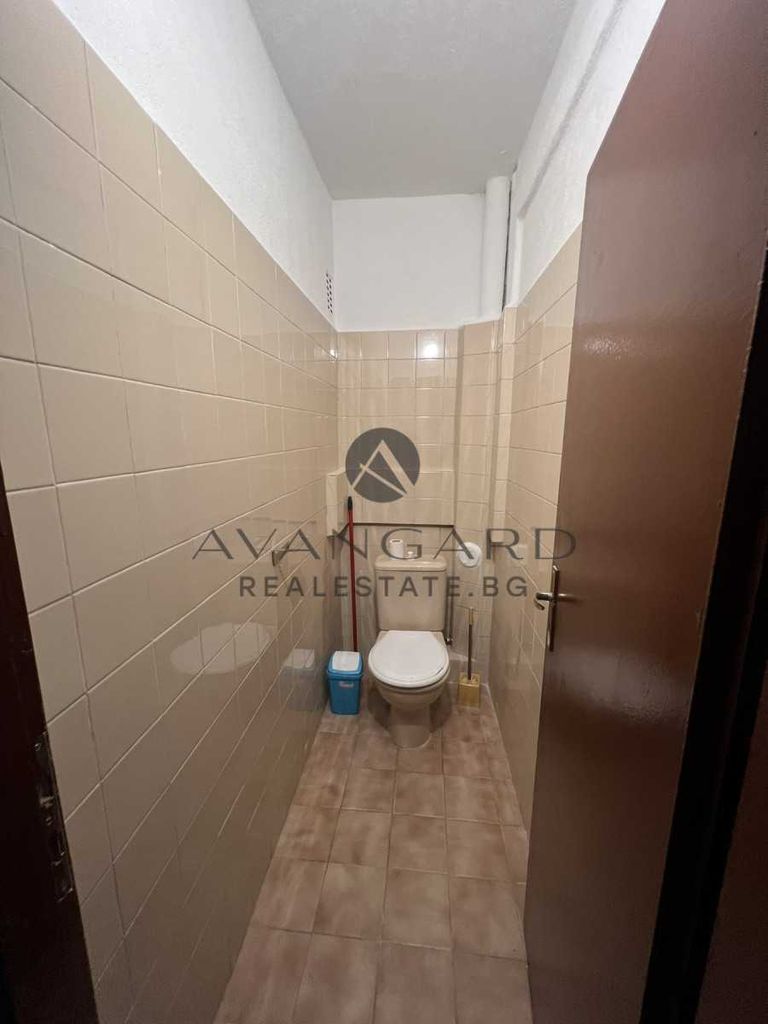 Продава се Тристаен апартамент в Пловдив, Център - 100 кв.м за 1957 €/кв.м - Снимка #8