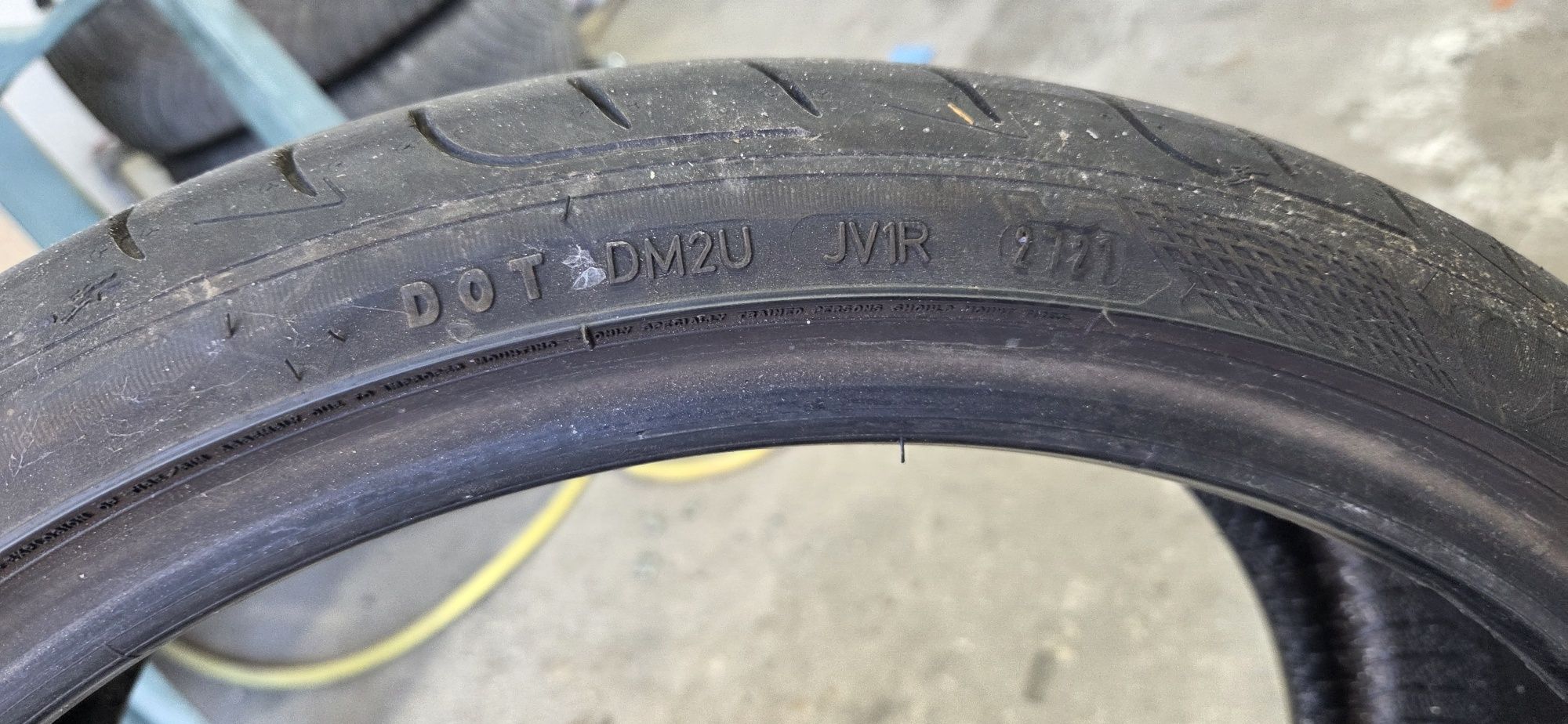225 35 19 Goodyear
