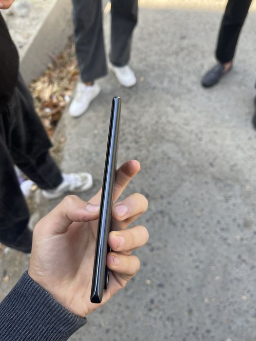 Xiomi 13 lite  256 gb aybi yuq idealniy