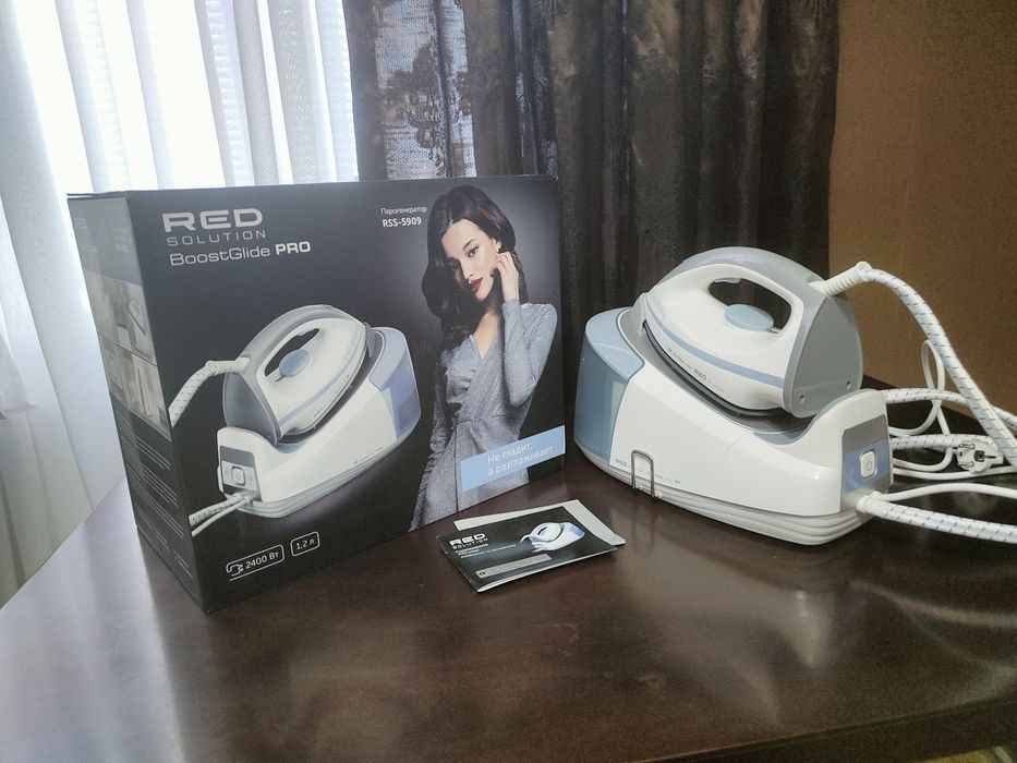 Мощный парогенератор Red Solution BoostGlide Pro