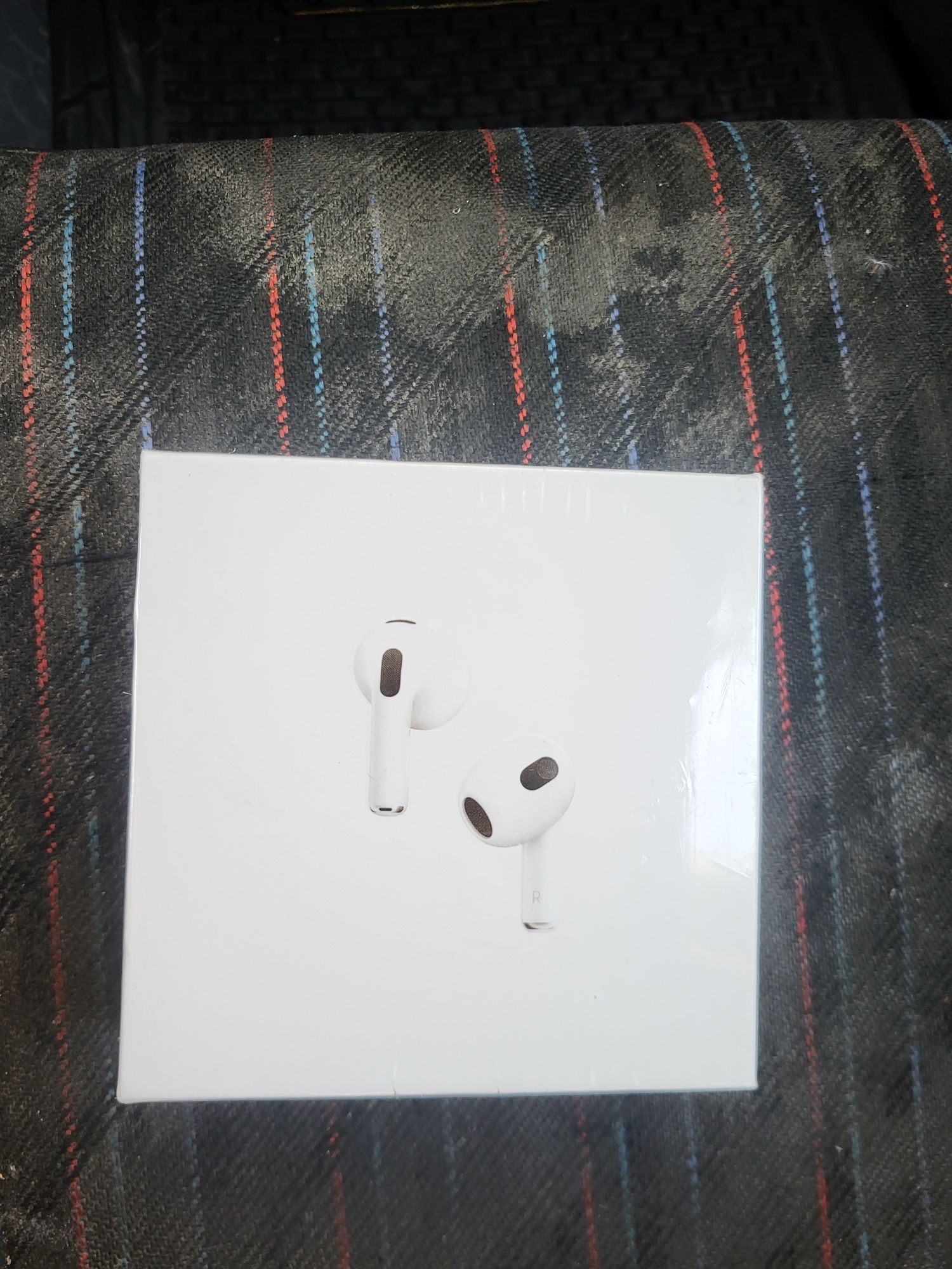 Apple AirPods 3 rd generation