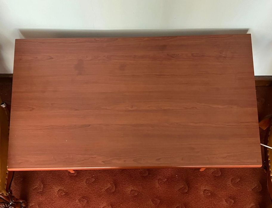 Весьма срочная продажа стол журнальный