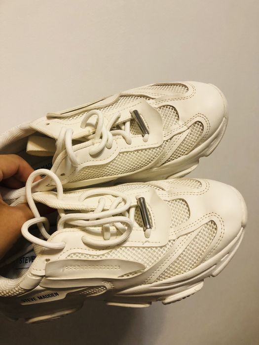 adidasi Steve Madden