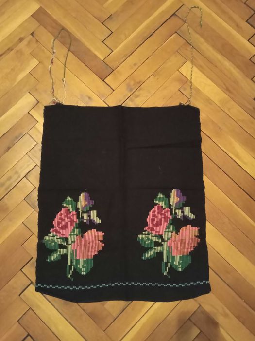 Вълнена престилка