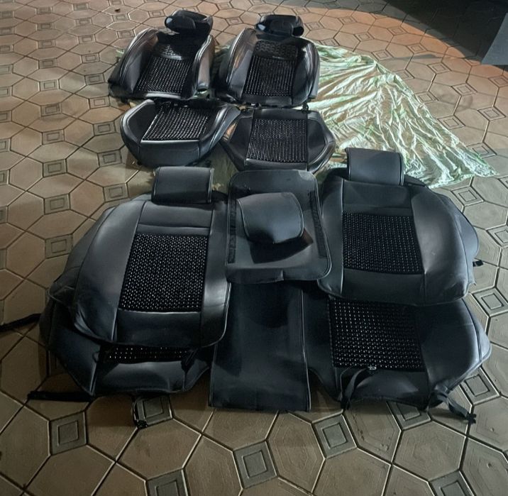 Продаётся чехлы срочно Трекер1