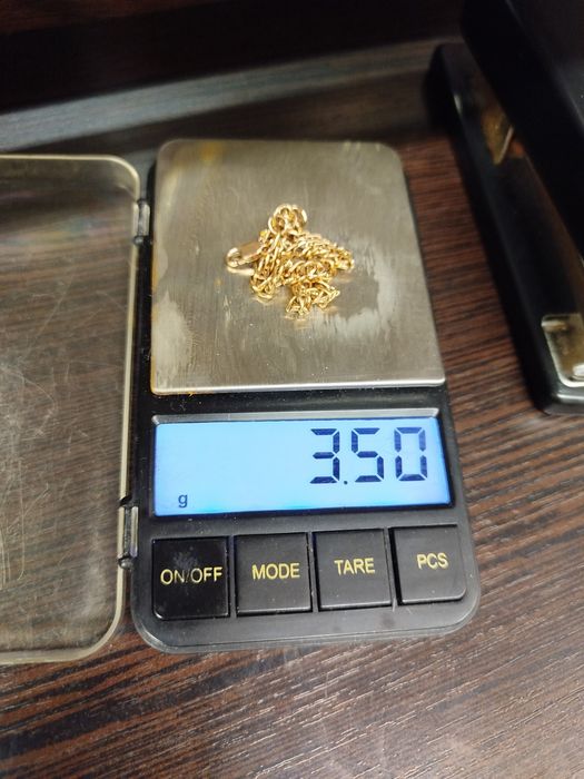 Продам женские золотые кольца и браслет России состояние идеальное