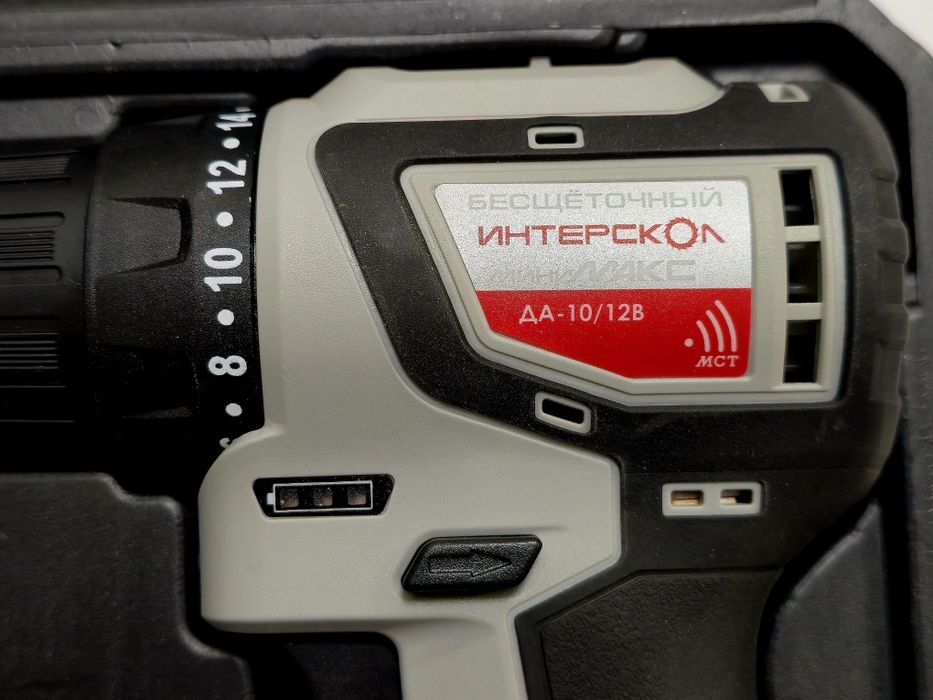 Шуруповерт безщеточный