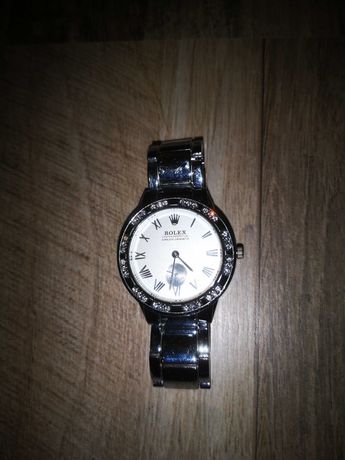 Часовник Rolex (не е оригинален)
