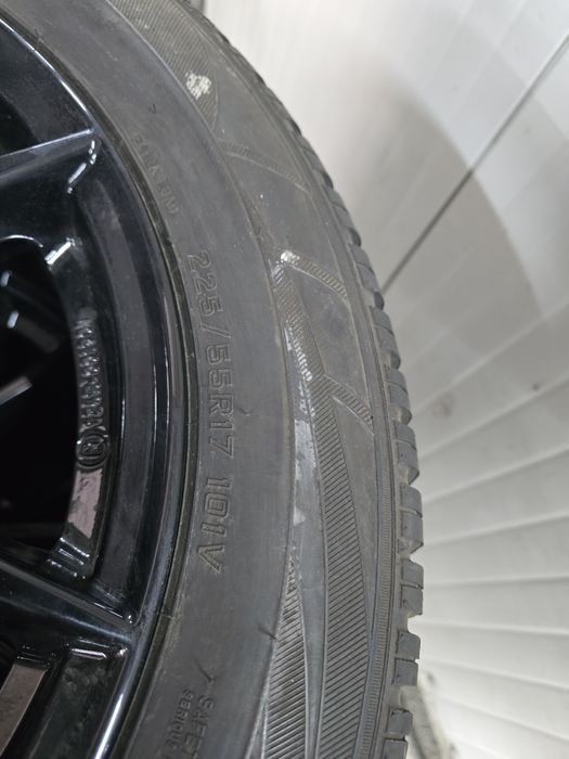 4 Броя 225/55/17 Falken 2x8,5mm 2x7,5mm 22dot