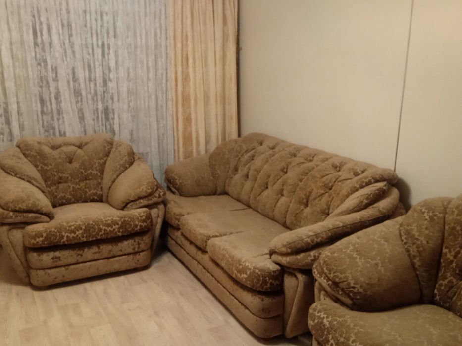 Диван и два кресла