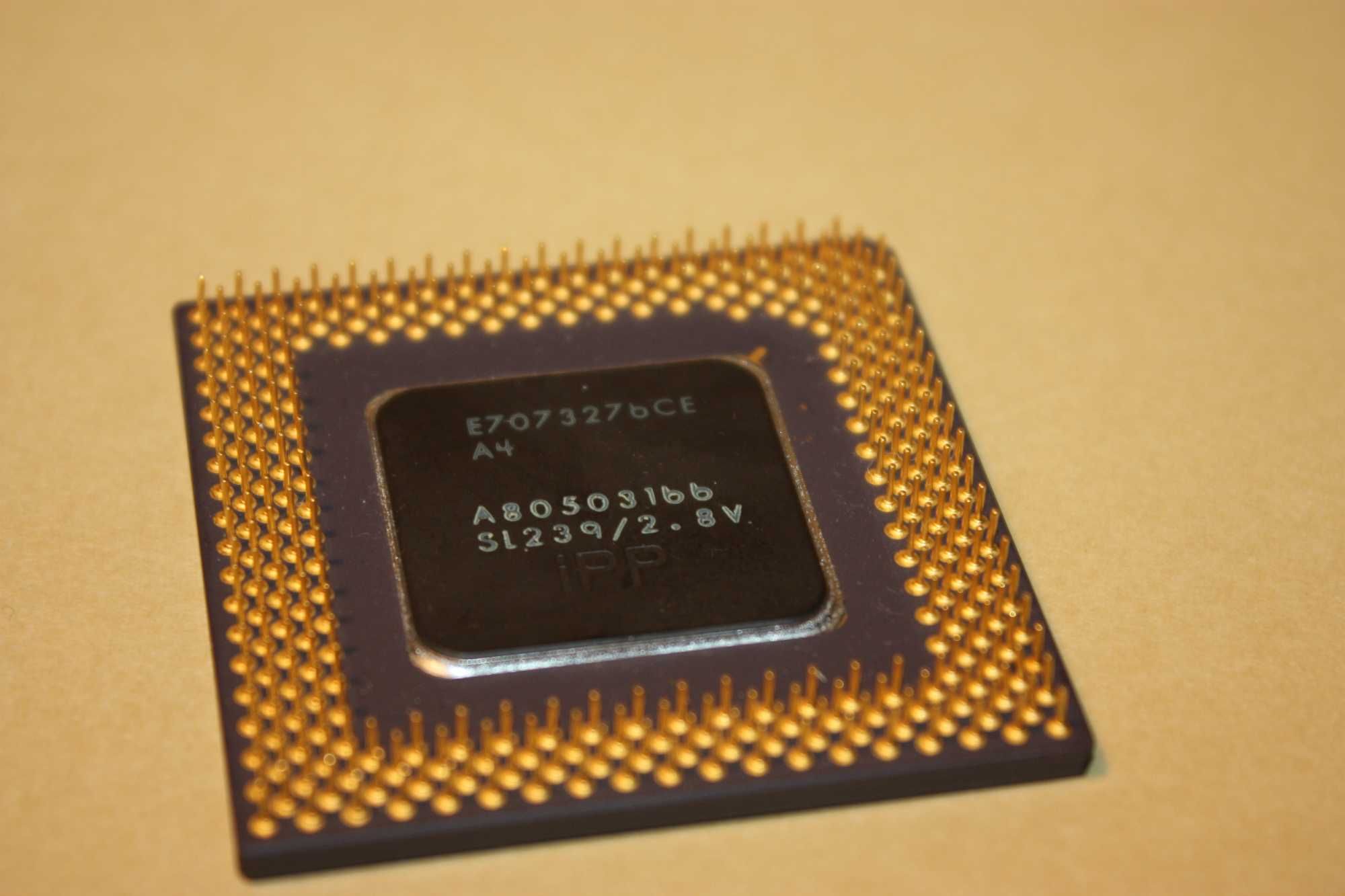Intel Pentium MMX 166 MHz (A80503166) - Socket 7 (an 1997, retro PC)