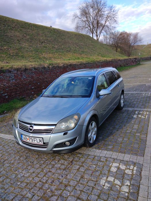 Vând opel astra H
