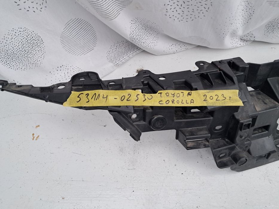 Грил решетка основа панел Очиларка Toyota Corolla 2023г