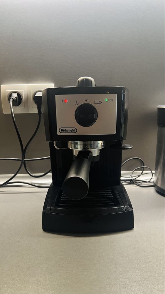 Кафе машина Delonghi EC156