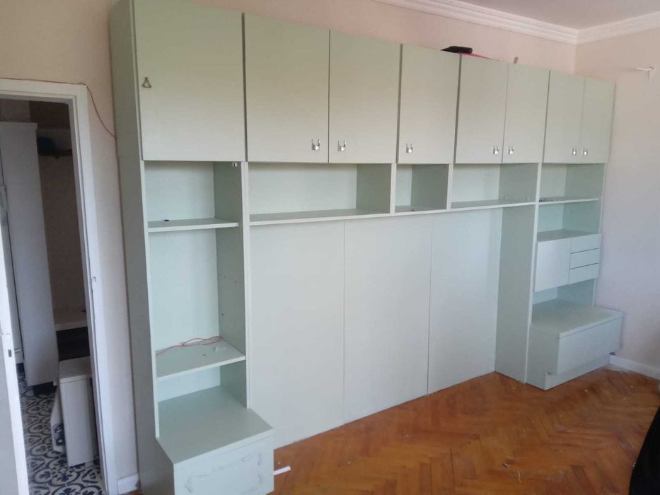 Две секции в чудесно състояние